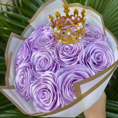 Ramo de 12 rosas eternas