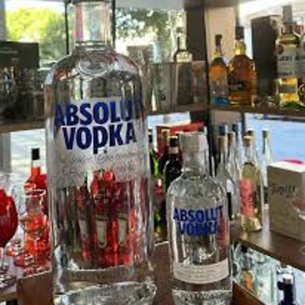 ABSOLUT BOTELLÓN 4.5L +JUGO DE NARANJA