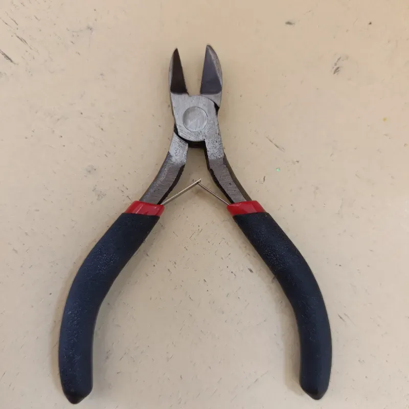 Pinza alicate para bisutería