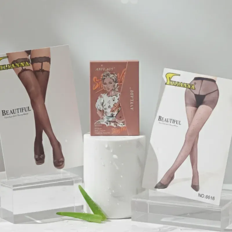Medias + Paleta de Maquillaje