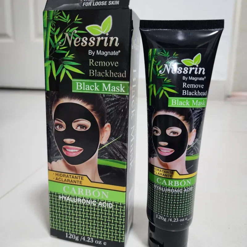 Mascarilla negra de carbon con acido hialuronico 120 g
