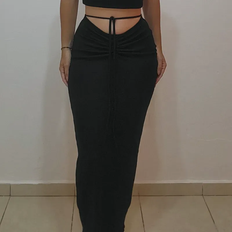 FALDA CORRUGADA C/TIRAS(ENCARGO)