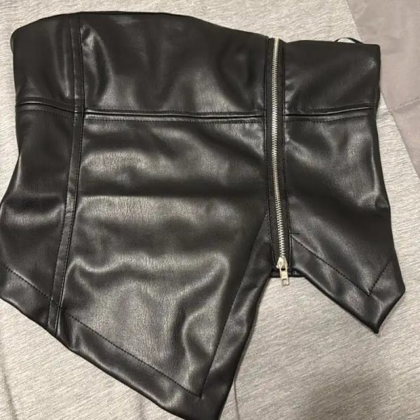 Blusa de vinil