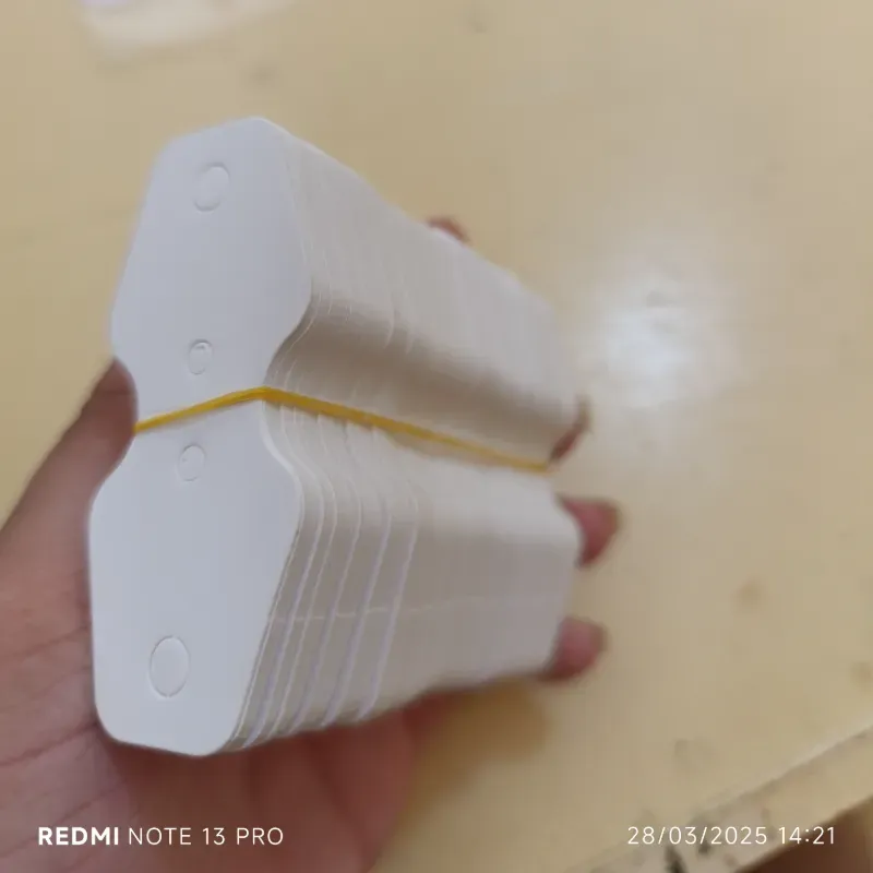 Etiqueta de cartulina para muestra de collar y pulseras