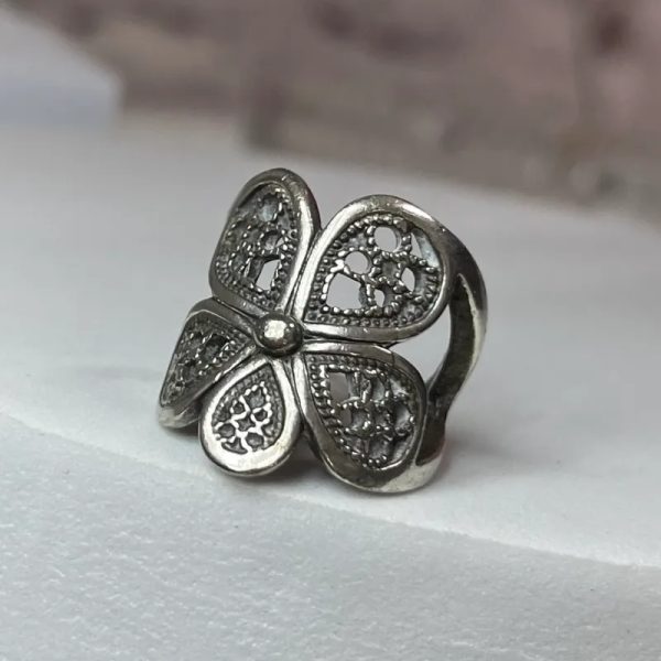 Anillo llamativo 35