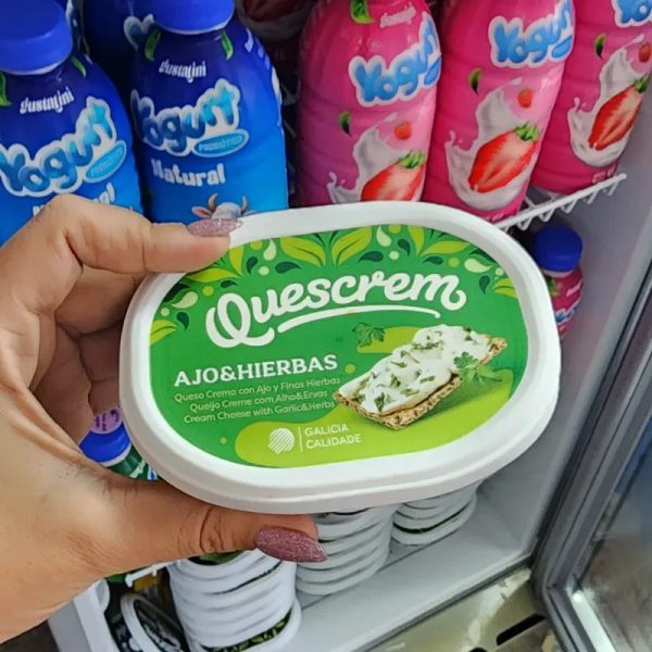 QUESOS CREMAS