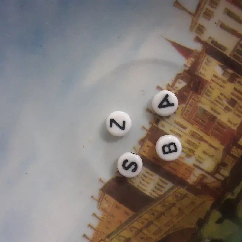 Lunetas de letras disponibles