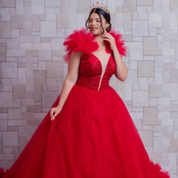 Traje rojo sangre