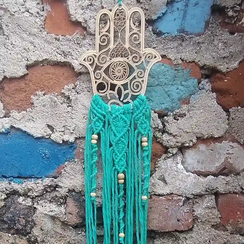 Mano de Fátima con Tejido Macramé