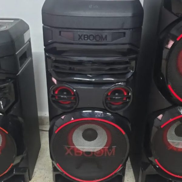 Bocina LG XBOOM MEDIANA