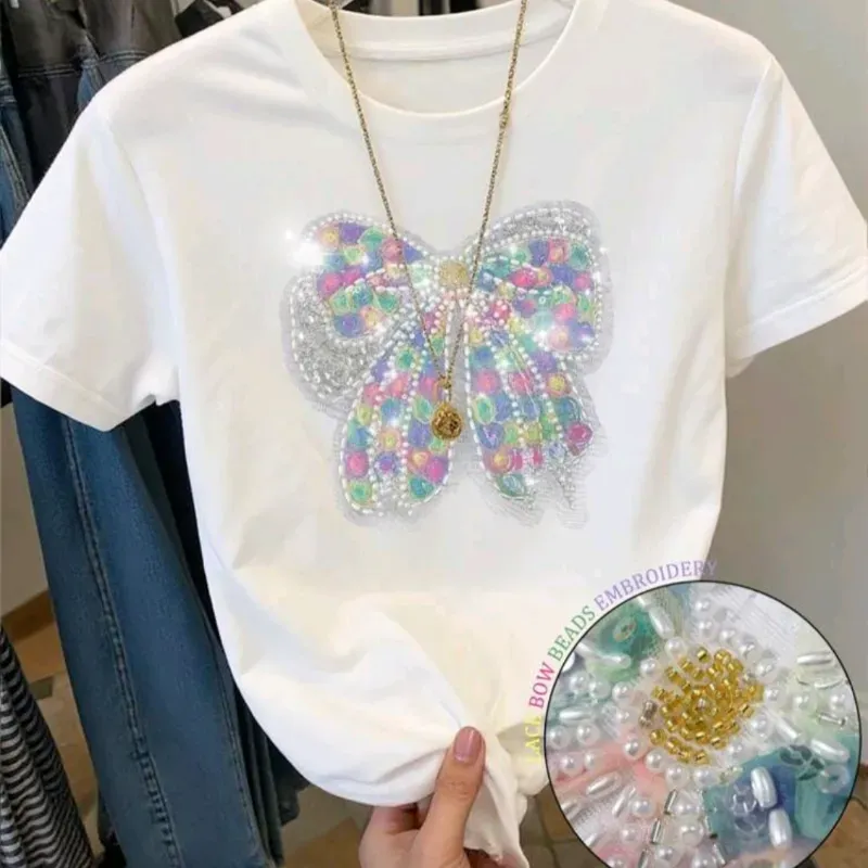 Camiseta con lazo blanco d pedreria