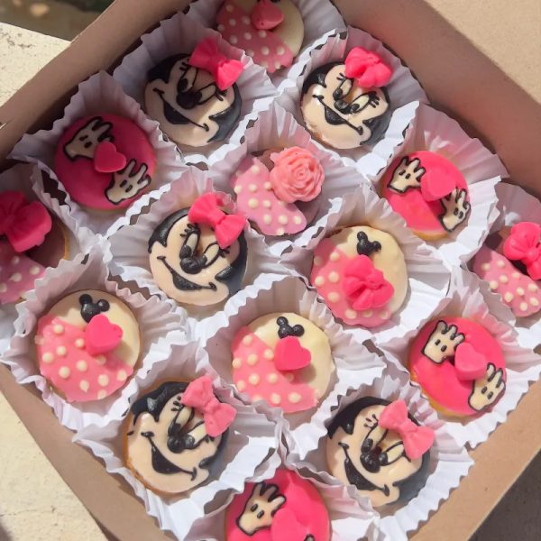 Cajas de 16 mini donas personalizadas
