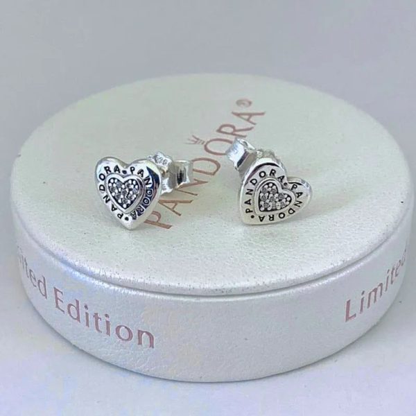 Aretes Pandora corazón clásico
