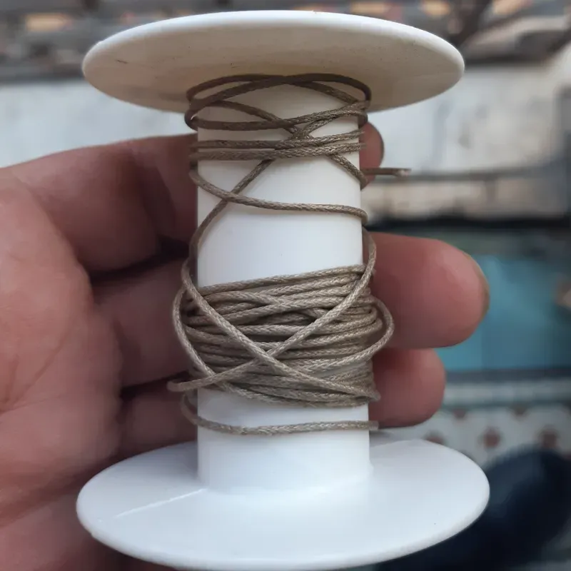 CORDONCILLO ENCERADO 1 MM 1 METRO