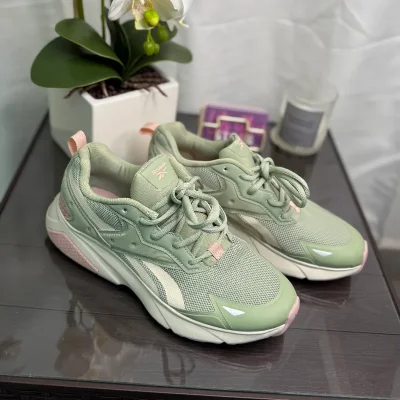 REEBOK verdes de mujer