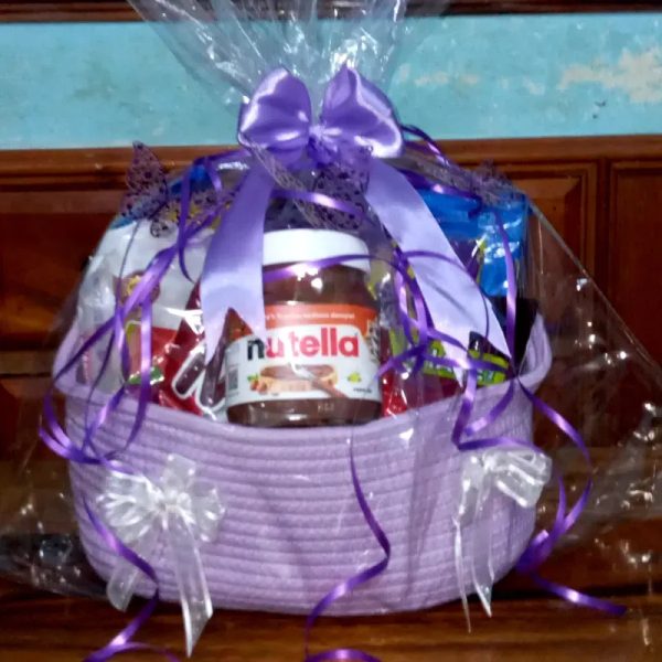 Cesta con chuches