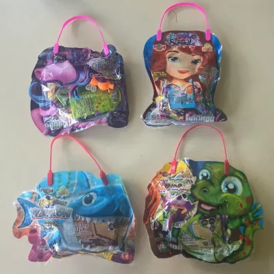 Bolsitas de regalo  ( llenas de chuches )