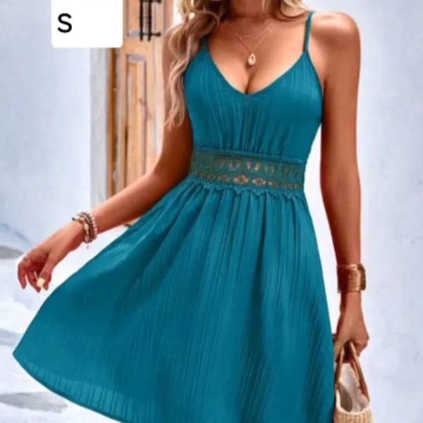 Vestido azul con encaje