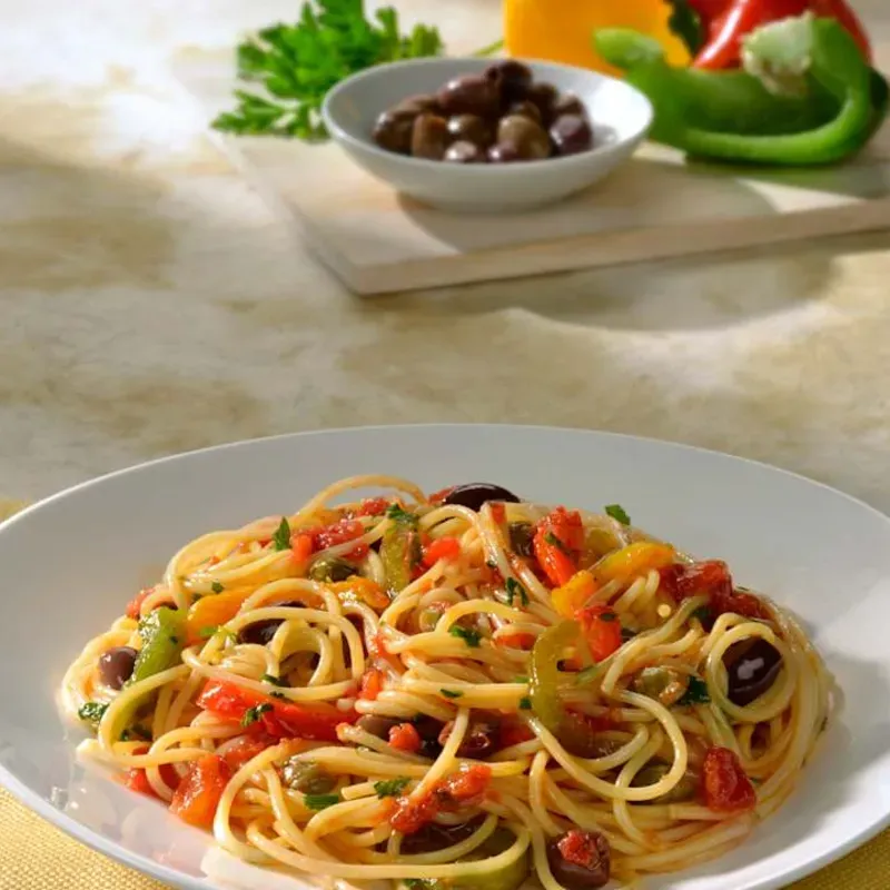 Espaguetis c/ Pimientos y Queso