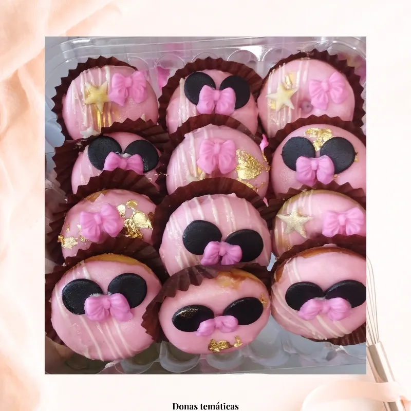 Pack de donas temáticas.