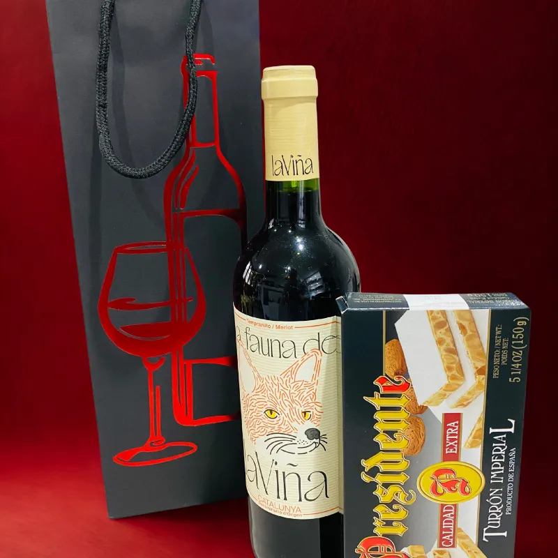 Set de regalo NAVIDEÑO con Vino Tinto, Turrón Imperial
