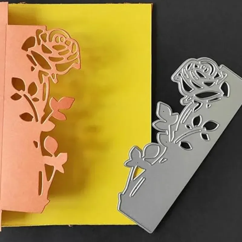 Borde de hojas de rosa