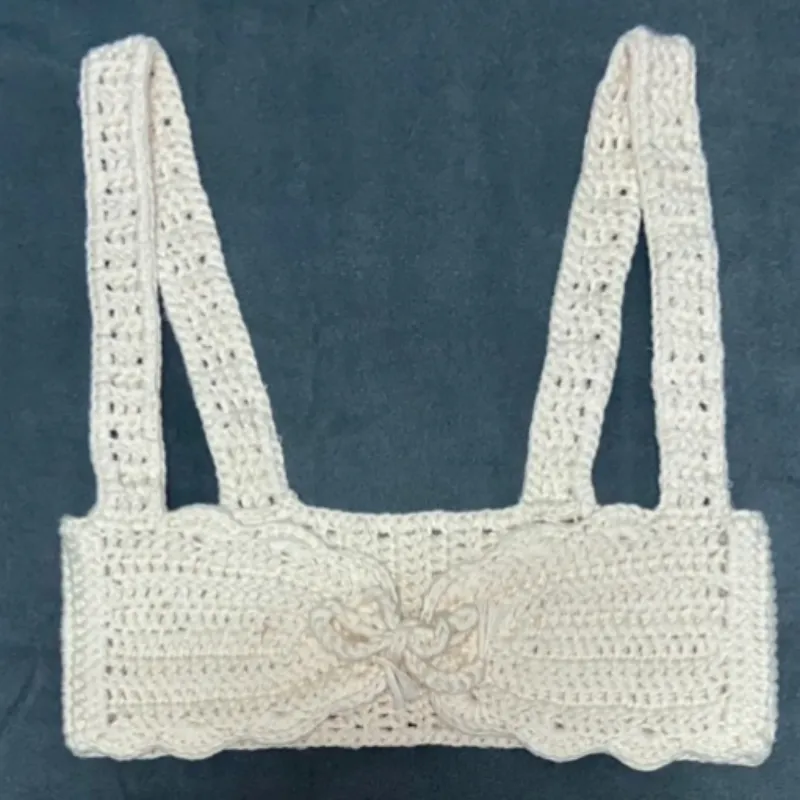 Top sencillo atado delante