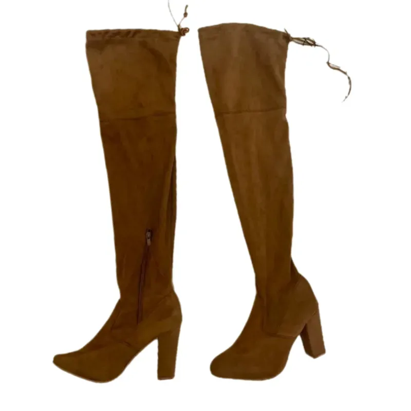 Botas altas de tacón