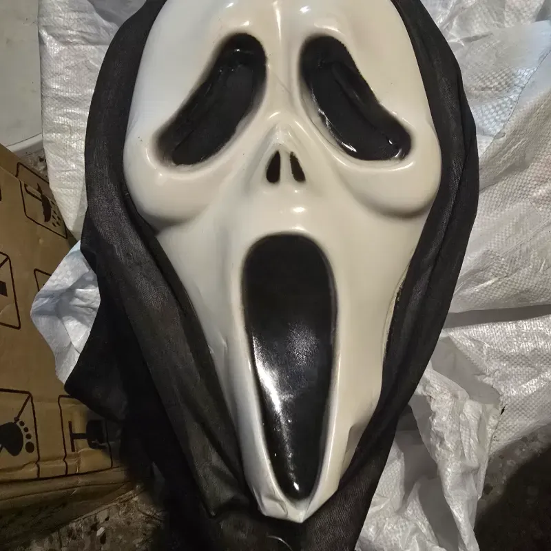 Máscara Aterradora con Rostro. Halloween 