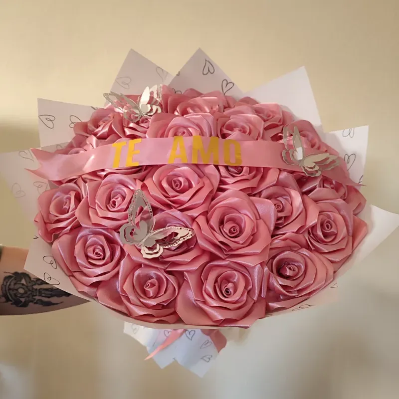 Ramo buchón rosado "Te amo"