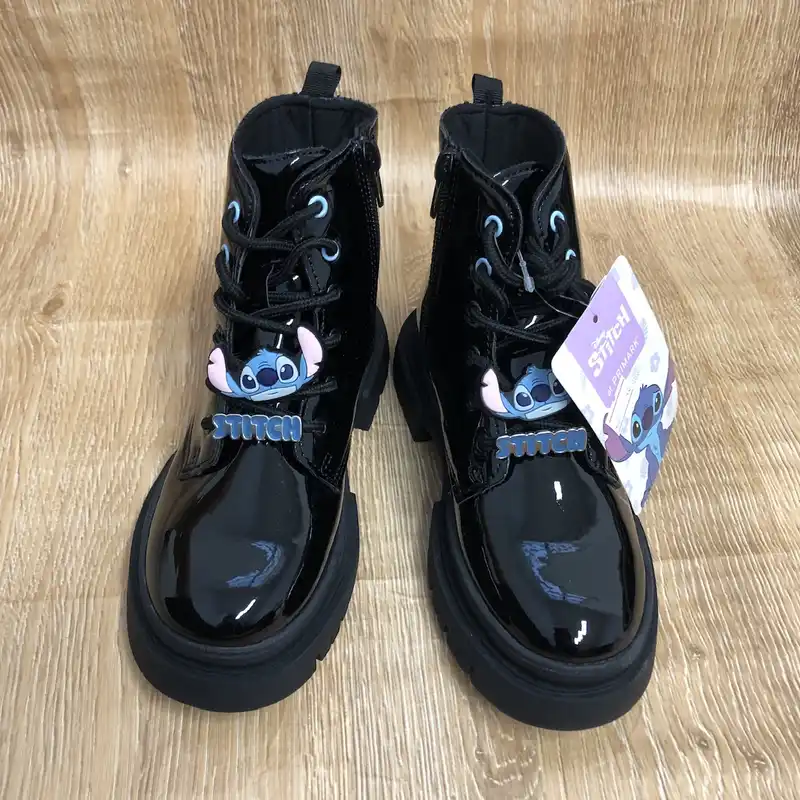 Botas con Stitch