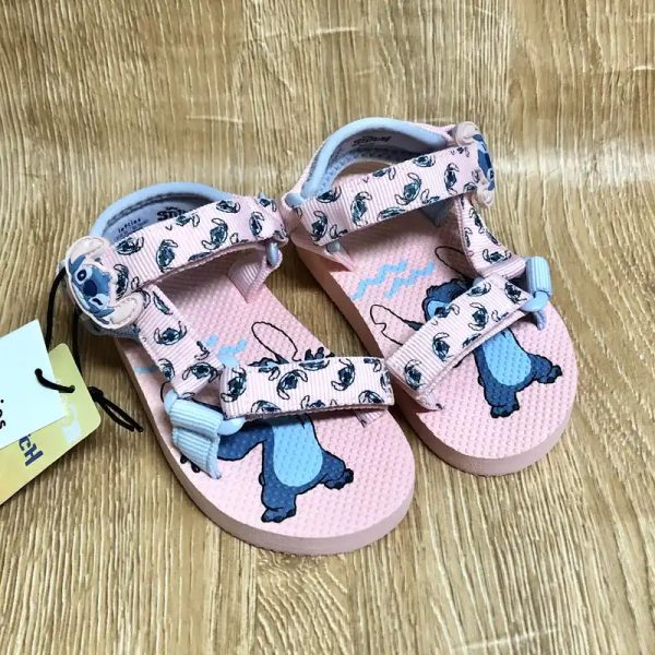 Sandalias con Stitch color negro rosado