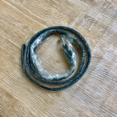 Cinturón fino color negro