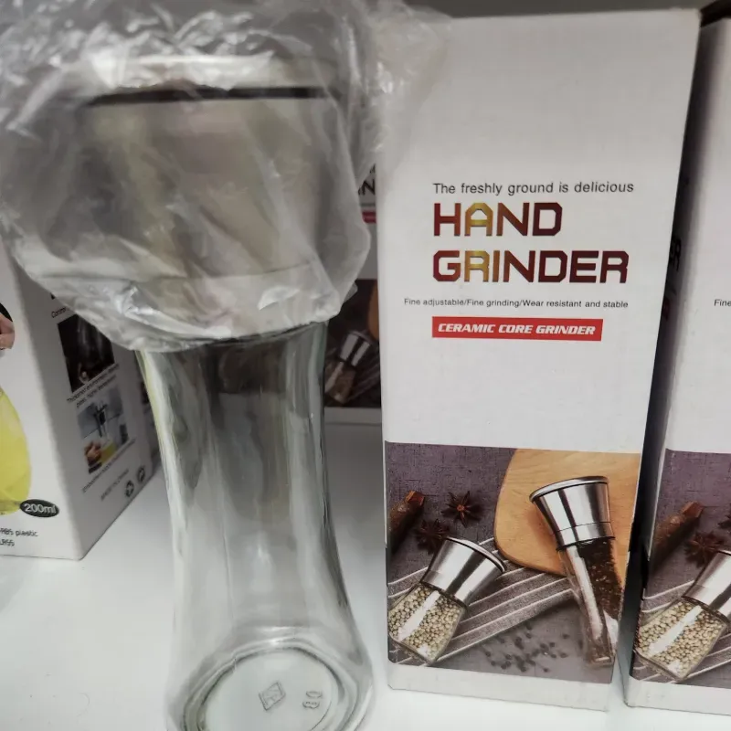 Molinillo de cristal para sal, pimienta, semillas y mas