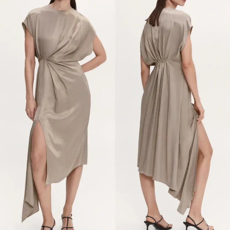 Vestido satinado abertura