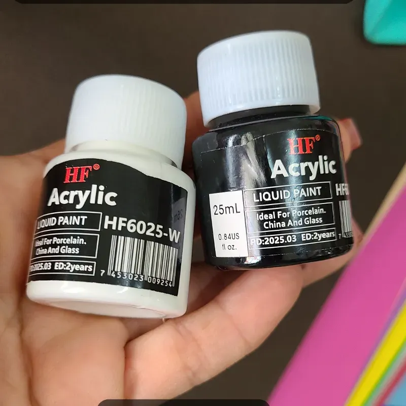 Acrilico.25ml negro y blanco.