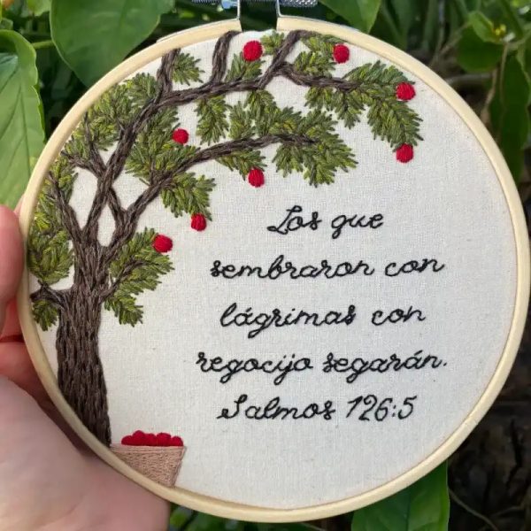 Salmo y árbol