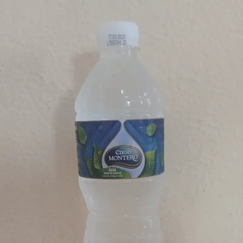 Agua mineral natural
