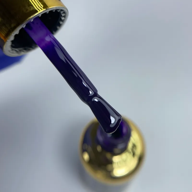 Esmalte de gel DND 001