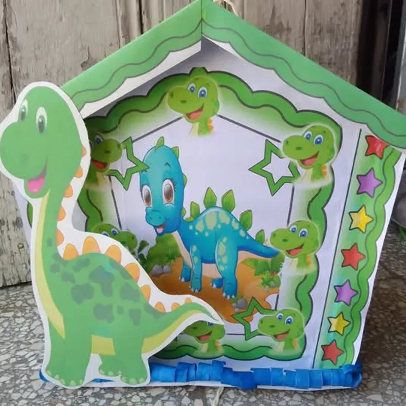 Piñata casita Dinosaurio
