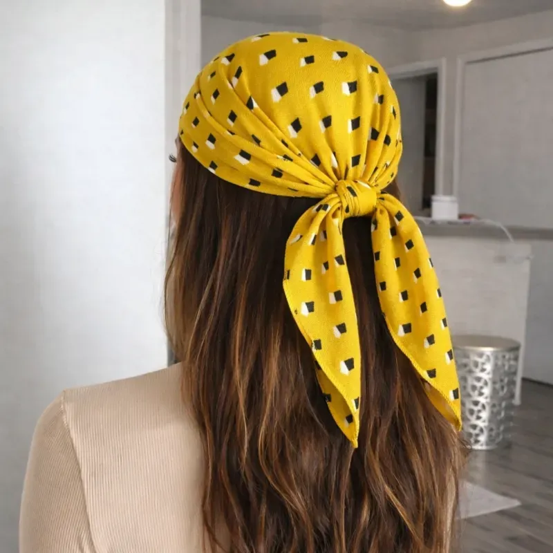  Pañuelo amarillo para el cabello – estilo moderno y versátil 