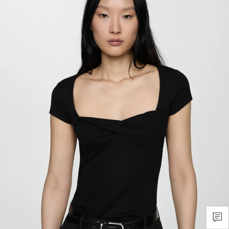 Blusa negra mango