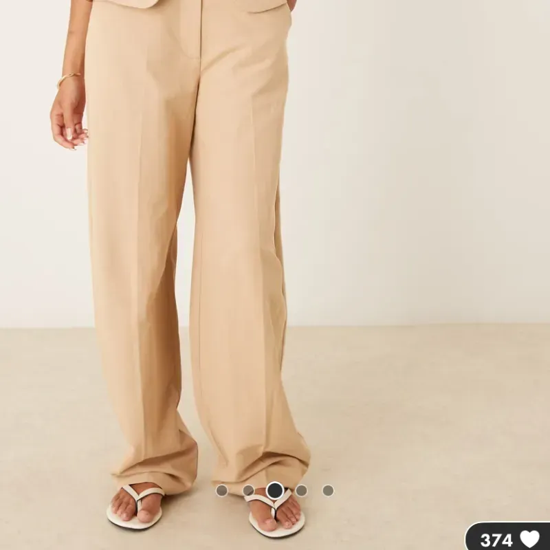 Pantaloneta beige Asos