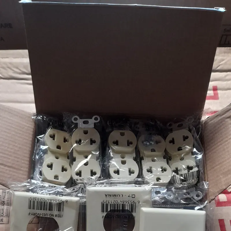 Tomacorrente Universal 15 amp 110v