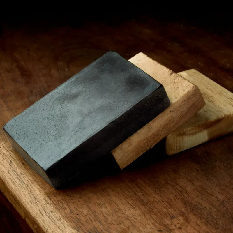 JABÓN DE CARBÓN ACTIVADO (120 g)