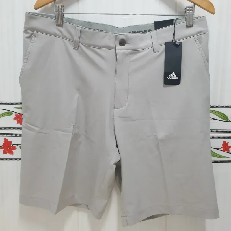 Short Adidas clásicos originales