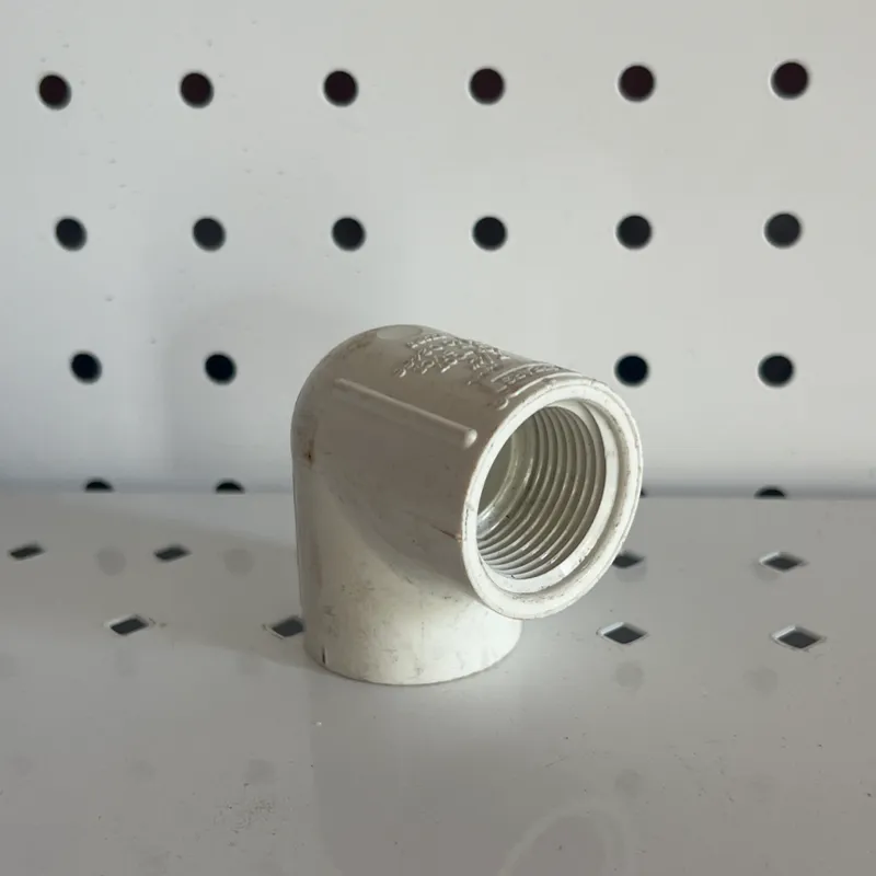 Codo PVC Roscado 3/4