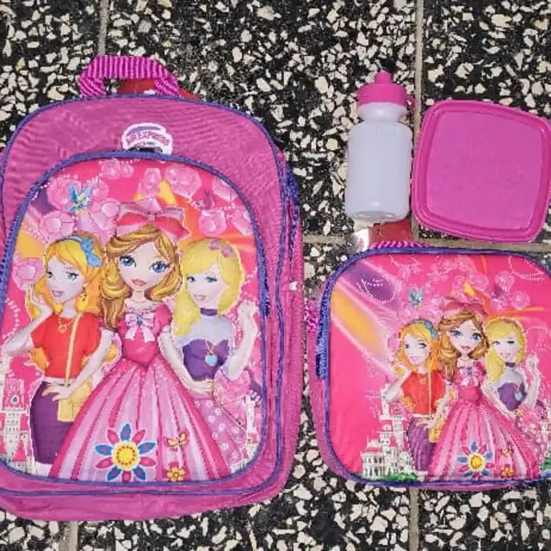 Juego de mochila y lonchera