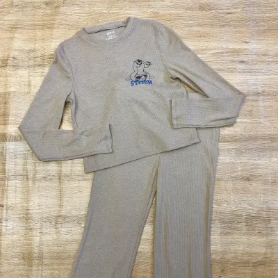 Conjunto de Stitch color marrón