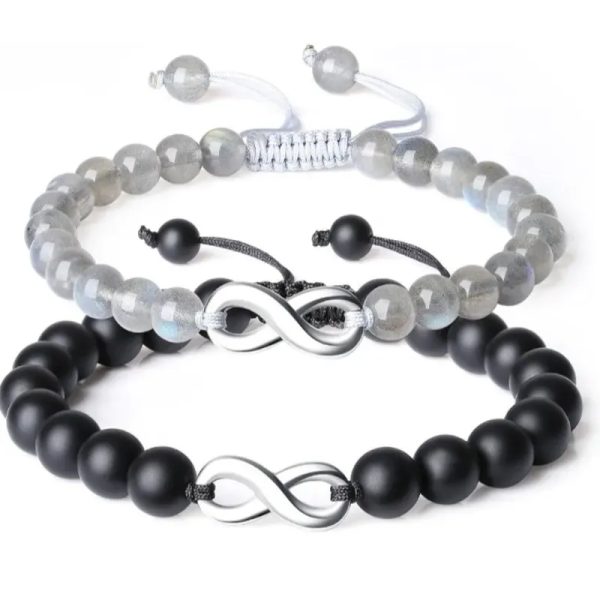 Pulseras de Pareja: Símbolo de Infinito y amor eterno. Disponible en dorado